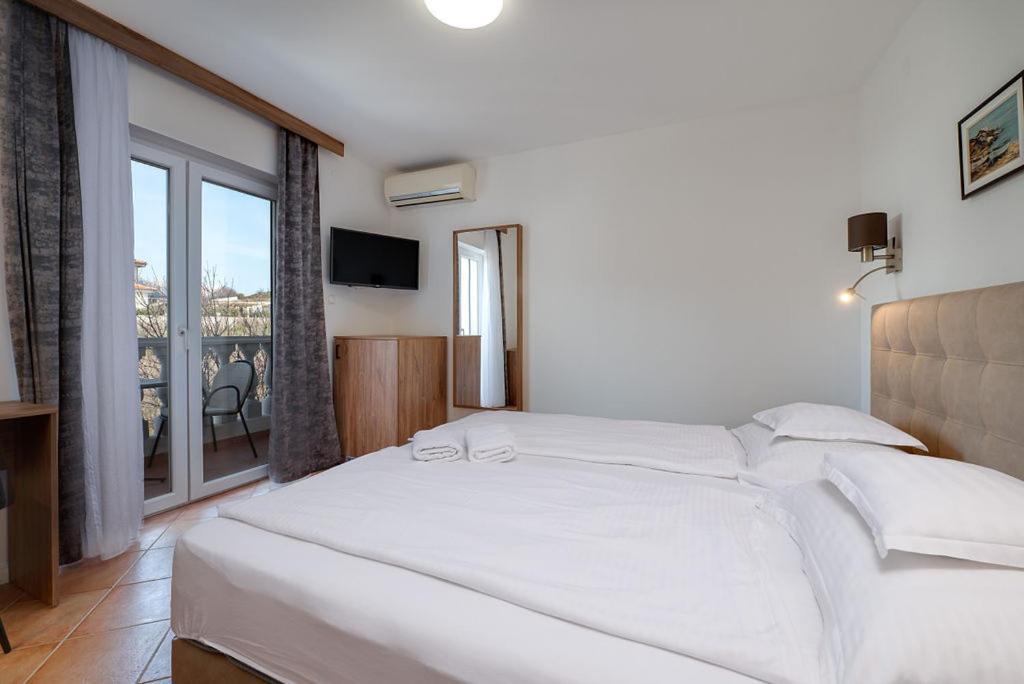 Bed&Breakfast Došen III Baška Exterior foto